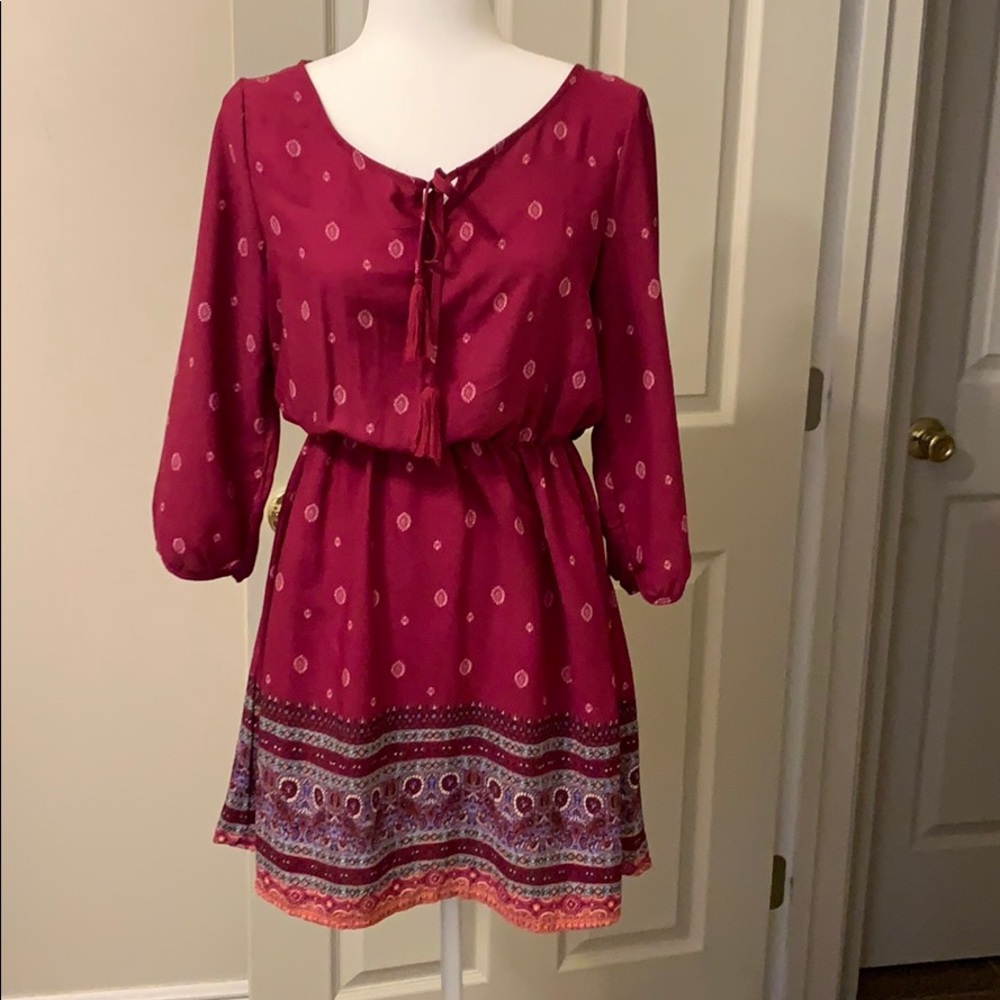Cute boho style dress size small.